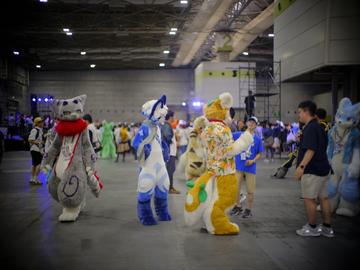 c2ex260801-142719-_DSF5632_R.JPG